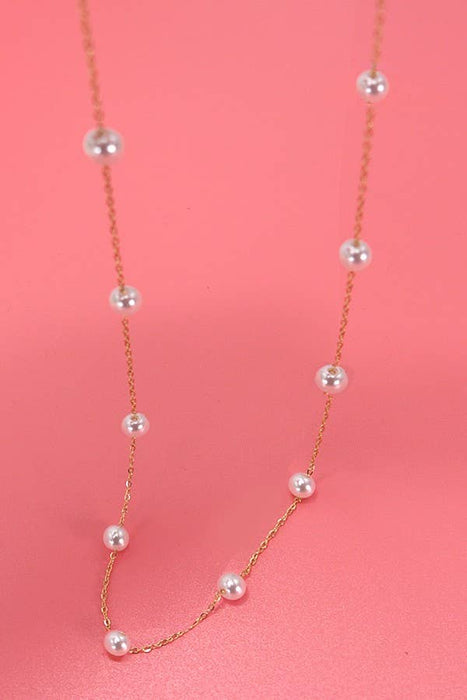 Pearl necklace 