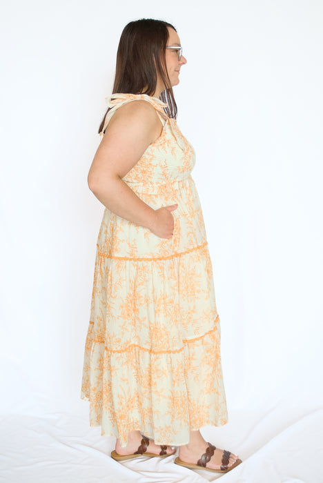 Floral Sweetheart Tiered Midi Dress